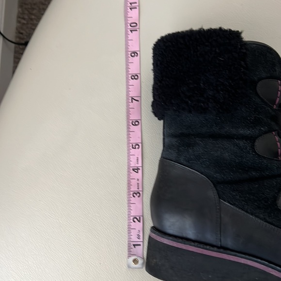 (Cole Haan) (by NIKE AIR) Unisex boots, size 7 B - Picture 14 of 17